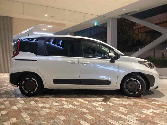 シエンタ ハイブリッドZ ETC 全周囲カメラ ナビ TV クリアランスソナー オートクルーズコントロール レーンアシスト 衝突被害軽減システム 両側電動スライドドア オートマチックハイビーム オートライト LEDヘッドランプ(4枚目)