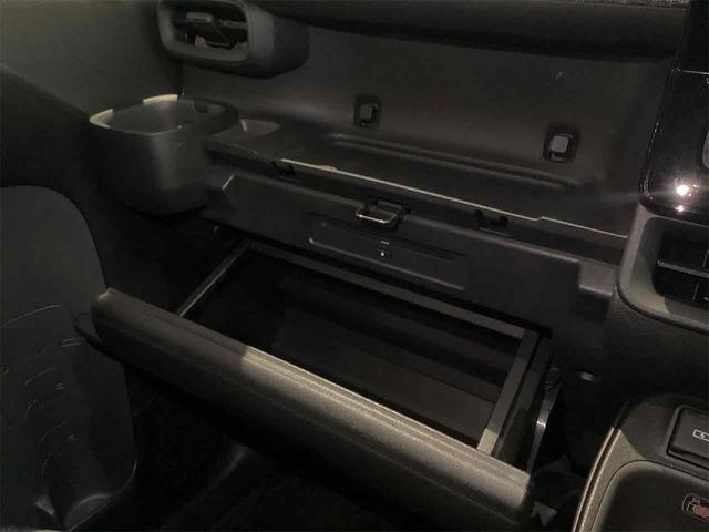 シエンタ ハイブリッドZ ETC 全周囲カメラ ナビ TV クリアランスソナー オートクルーズコントロール レーンアシスト 衝突被害軽減システム 両側電動スライドドア オートマチックハイビーム オートライト LEDヘッドランプ(51枚目)