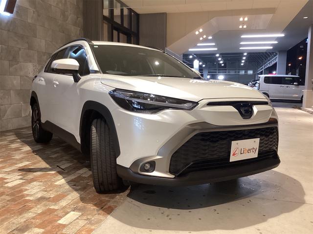 カローラクロス ハイブリッド　Ｚ　全周囲カメラ　オートクルーズコントロール　レーンアシスト　パークアシスト　衝突被害軽減システム　ナビ　ＴＶ　オートマチックハイビーム　ＬＥＤヘッドランプ　電動リアゲート　アルミホイール　スマートキー（3枚目）