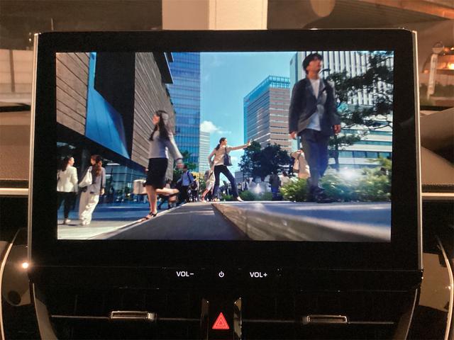 カローラクロス ハイブリッド　Ｚ　全周囲カメラ　オートクルーズコントロール　レーンアシスト　パークアシスト　衝突被害軽減システム　ナビ　ＴＶ　オートマチックハイビーム　ＬＥＤヘッドランプ　電動リアゲート　アルミホイール　スマートキー（12枚目）