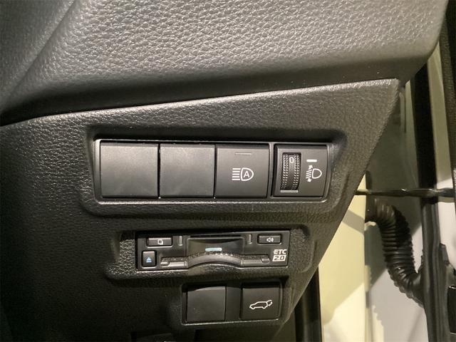 カローラクロス ハイブリッド　Ｚ　全周囲カメラ　オートクルーズコントロール　レーンアシスト　パークアシスト　衝突被害軽減システム　ナビ　ＴＶ　オートマチックハイビーム　ＬＥＤヘッドランプ　電動リアゲート　アルミホイール　スマートキー（17枚目）