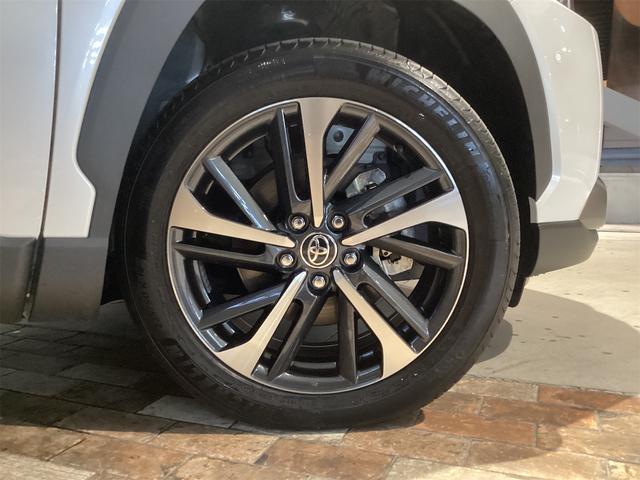 カローラクロス ハイブリッド　Ｚ　全周囲カメラ　オートクルーズコントロール　レーンアシスト　パークアシスト　衝突被害軽減システム　ナビ　ＴＶ　オートマチックハイビーム　ＬＥＤヘッドランプ　電動リアゲート　アルミホイール　スマートキー（20枚目）