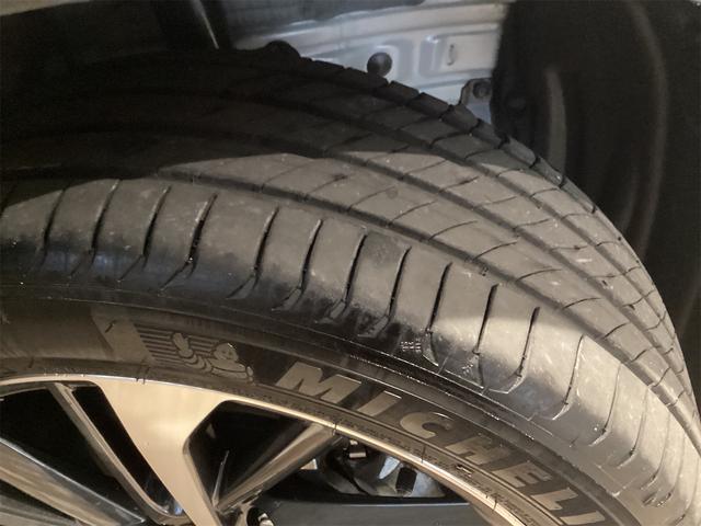 カローラクロス ハイブリッド　Ｚ　全周囲カメラ　オートクルーズコントロール　レーンアシスト　パークアシスト　衝突被害軽減システム　ナビ　ＴＶ　オートマチックハイビーム　ＬＥＤヘッドランプ　電動リアゲート　アルミホイール　スマートキー（26枚目）