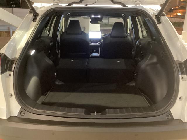 カローラクロス ハイブリッド　Ｚ　全周囲カメラ　オートクルーズコントロール　レーンアシスト　パークアシスト　衝突被害軽減システム　ナビ　ＴＶ　オートマチックハイビーム　ＬＥＤヘッドランプ　電動リアゲート　アルミホイール　スマートキー（30枚目）