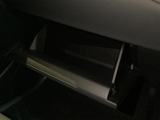 カローラクロス ハイブリッド　Ｚ　全周囲カメラ　オートクルーズコントロール　レーンアシスト　パークアシスト　衝突被害軽減システム　ナビ　ＴＶ　オートマチックハイビーム　ＬＥＤヘッドランプ　電動リアゲート　アルミホイール　スマートキー（45枚目）