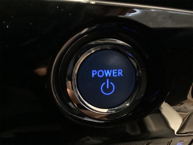 エンジン始動も楽チンです。イチイチ鍵を出す手間も無くなりますよ。