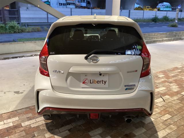 ノート ニスモ ETC バックカメラ アルミホイール スマートキー アイドリングストップ 電動格納ミラー CVT 盗難防止システム 衝突安全ボディ ABS ESC Bluetooth エアコン パワーステアリング(5枚目)