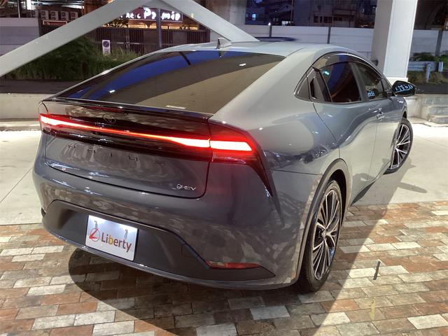 プリウス Ｇ　ドライブレコーダー　クリアランスソナー　レーンアシスト　オートクルーズコントロール　衝突被害軽減システム　全周囲カメラ　ナビ　アルミホイール　オートマチックハイビーム　オートライト　ＬＥＤヘッドランプ（5枚目）