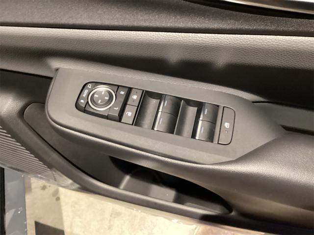 プリウス Ｇ　ドライブレコーダー　クリアランスソナー　レーンアシスト　オートクルーズコントロール　衝突被害軽減システム　全周囲カメラ　ナビ　アルミホイール　オートマチックハイビーム　オートライト　ＬＥＤヘッドランプ（21枚目）