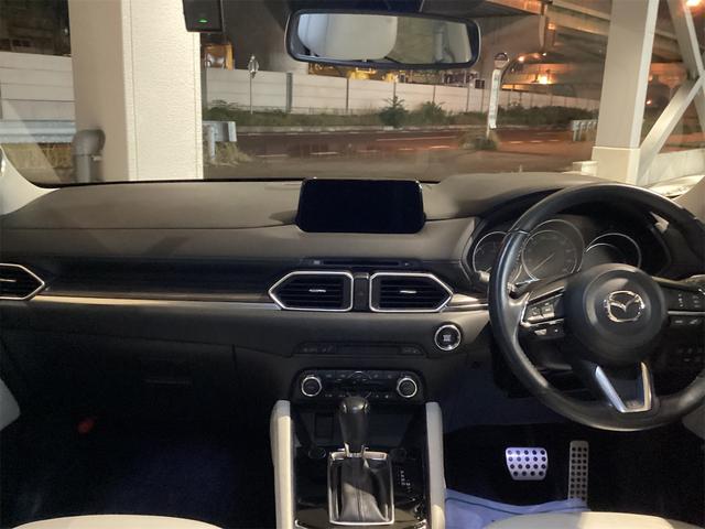 車を運転する際には運転席の存在は欠かせません。なのでしっかりとチェックしたいポイントですね。