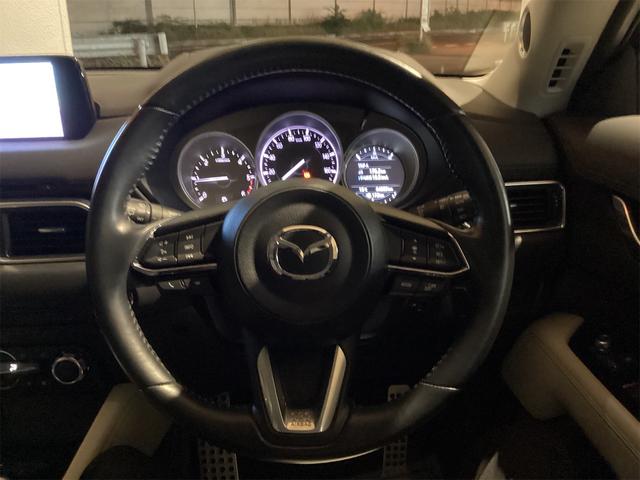 自ら操るハンドル！ドライバーの生命線です。お客様の目で実際にご確認ください。