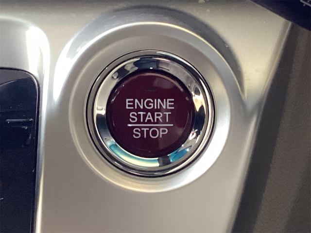 プッシュエンジンスタートシステム、エンジン始動・停止をワンタッチで行うことができます。