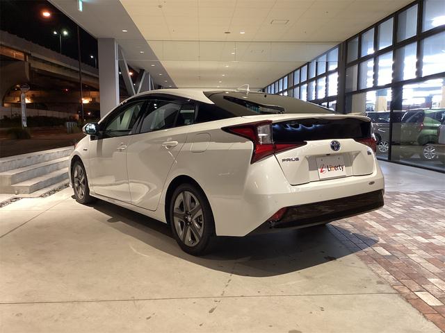 トヨタ プリウス 7枚目
