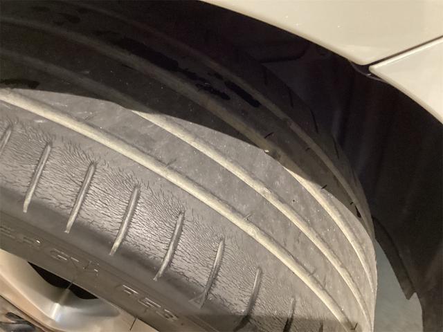 トヨタ プリウス 22枚目