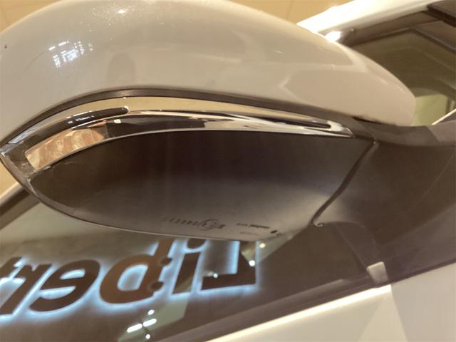 トヨタ プリウス 25枚目