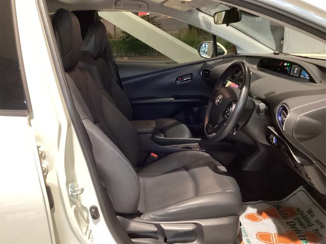 トヨタ プリウス 35枚目