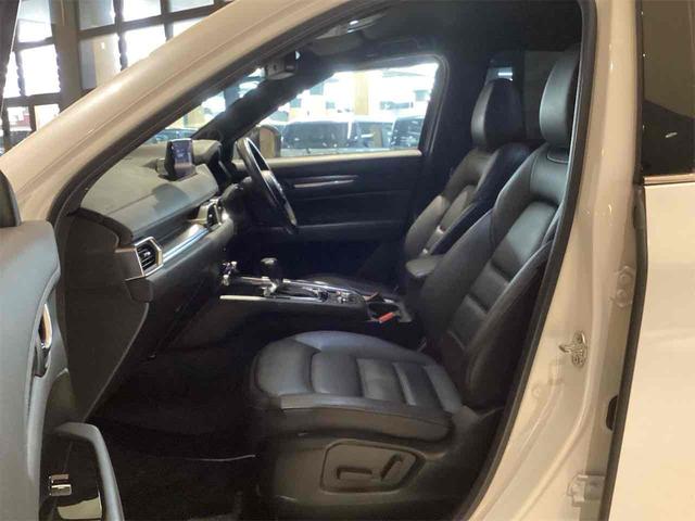 ＣＸ－５ ２５Ｓ　スポーツアピアランス　ドライブレコーダー　ＥＴＣ　バックカメラ　サイドカメラ　クリアランスソナー　オートクルーズコントロール　レーンアシスト　パワーシート　衝突被害軽減システム　ナビ　ＴＶ　オートライト　ＬＥＤヘッドランプ（42枚目）