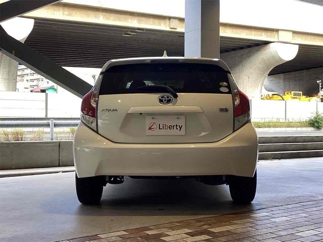 アクア Ｓ　ＥＴＣ　バックカメラ　ナビ　ＴＶ　スマートキー　電動格納ミラー　ＣＶＴ　衝突安全ボディ　ＡＢＳ　ＥＳＣ　ＣＤ　ＵＳＢ　Ｂｌｕｅｔｏｏｔｈ　エアコン　パワーステアリング　パワーウィンドウ（19枚目）