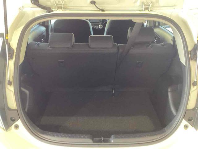 アクア Ｓ　ＥＴＣ　バックカメラ　ナビ　ＴＶ　スマートキー　電動格納ミラー　ＣＶＴ　衝突安全ボディ　ＡＢＳ　ＥＳＣ　ＣＤ　ＵＳＢ　Ｂｌｕｅｔｏｏｔｈ　エアコン　パワーステアリング　パワーウィンドウ（21枚目）