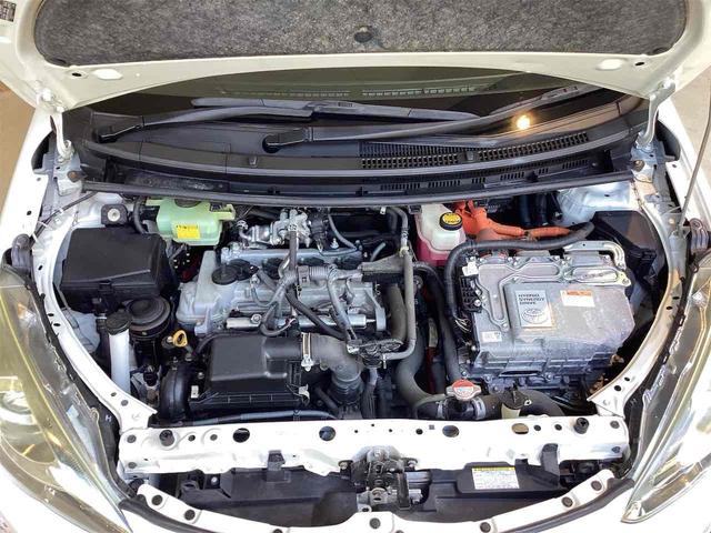 アクア Ｓ　ＥＴＣ　バックカメラ　ナビ　ＴＶ　スマートキー　電動格納ミラー　ＣＶＴ　衝突安全ボディ　ＡＢＳ　ＥＳＣ　ＣＤ　ＵＳＢ　Ｂｌｕｅｔｏｏｔｈ　エアコン　パワーステアリング　パワーウィンドウ（22枚目）