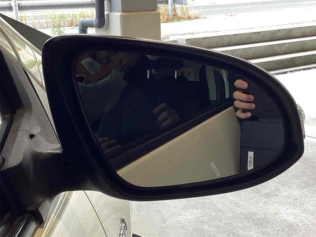 アクア Ｓ　ＥＴＣ　バックカメラ　ナビ　ＴＶ　スマートキー　電動格納ミラー　ＣＶＴ　衝突安全ボディ　ＡＢＳ　ＥＳＣ　ＣＤ　ＵＳＢ　Ｂｌｕｅｔｏｏｔｈ　エアコン　パワーステアリング　パワーウィンドウ（33枚目）