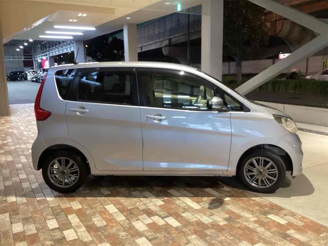 デイズ Ｘ　全周囲カメラ　ナビ　ＴＶ　衝突被害軽減システム　スマートキー　アイドリングストップ　電動格納ミラー　ＣＶＴ　ＥＳＣ　ＣＤ　アルミホイール　エアコン　パワーステアリング　パワーウィンドウ（17枚目）