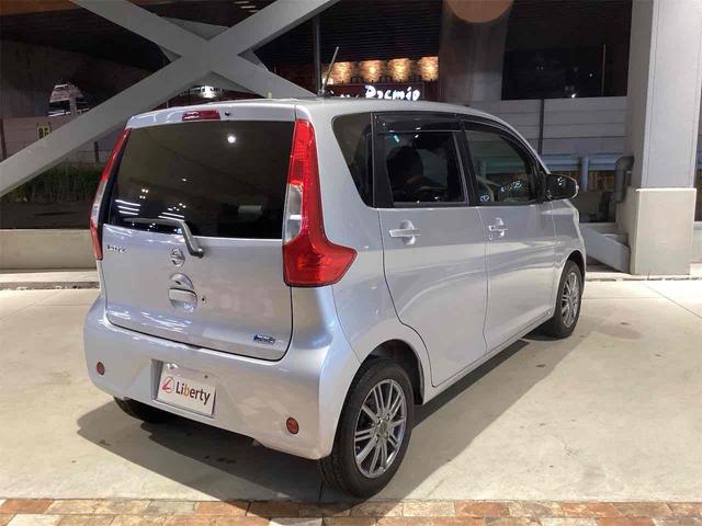 デイズ Ｘ　全周囲カメラ　ナビ　ＴＶ　衝突被害軽減システム　スマートキー　アイドリングストップ　電動格納ミラー　ＣＶＴ　ＥＳＣ　ＣＤ　アルミホイール　エアコン　パワーステアリング　パワーウィンドウ（18枚目）