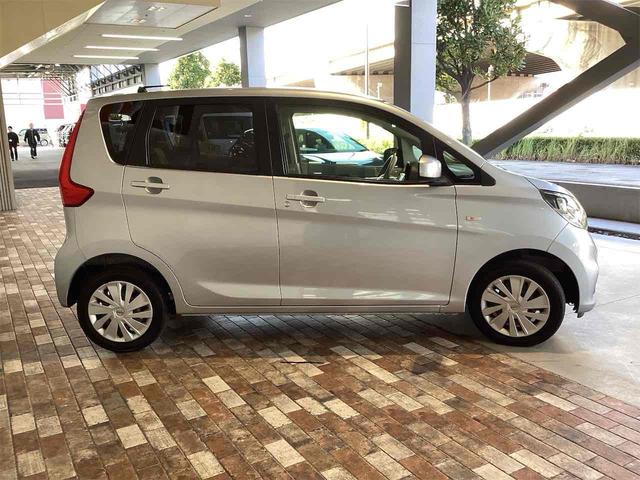 デイズ Ｊ　ナビ　ＴＶ　衝突被害軽減システム　電動格納ミラー　ベンチシート　ＣＶＴ　ＥＳＣ　ＣＤ　ミュージックプレイヤー接続可　エアコン　パワーウィンドウ（4枚目）