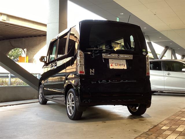 Ｎ－ＢＯＸ Ｇ・Ｌパッケージ　両側スライド・片側電動　衝突被害軽減システム　スマートキー　アイドリングストップ　電動格納ミラー　ＣＶＴ　ＥＳＣ　ＣＤ　ＵＳＢ　アルミホイール　エアコン　パワーウィンドウ（11枚目）