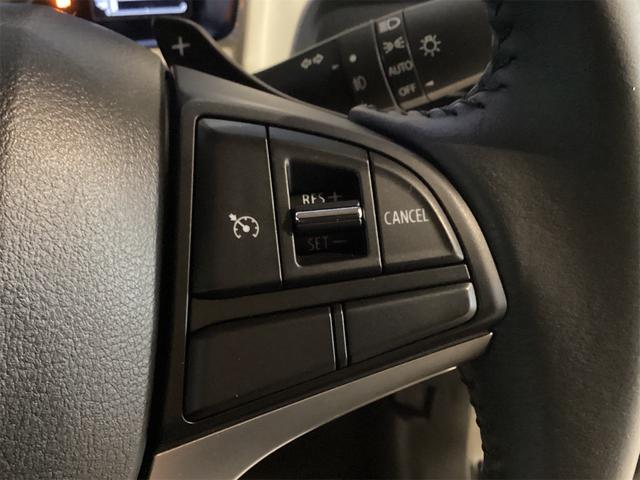 【ハンドルボタン】目線を大きくそらすことなくボタンの操作を行うことができるので、安全にも配慮できますね。