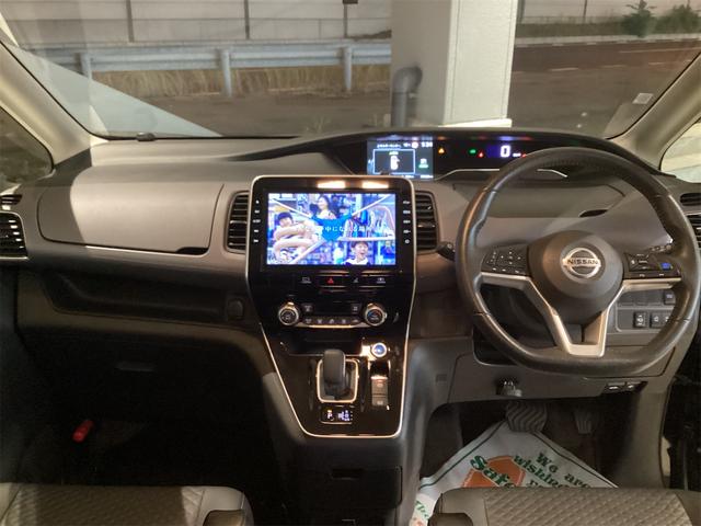 セレナ ｅ－パワー　ハイウェイスターＶ　ドライブレコーダー　ＥＴＣ　全周囲カメラ　ＴＶ　クリアランスソナー　オートクルーズコントロール　レーンアシスト　衝突被害軽減システム　両側電動スライドドア　ＬＥＤヘッドランプ　スマートキー（13枚目）