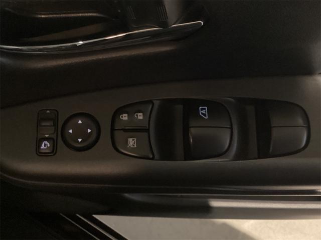 セレナ ｅ－パワー　ハイウェイスターＶ　ドライブレコーダー　ＥＴＣ　全周囲カメラ　ＴＶ　クリアランスソナー　オートクルーズコントロール　レーンアシスト　衝突被害軽減システム　両側電動スライドドア　ＬＥＤヘッドランプ　スマートキー（22枚目）