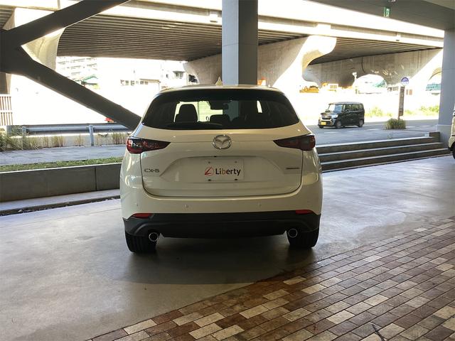 ＣＸ－５ ２０Ｓ　ブラックトーンエディション　全周囲カメラ　クリアランスソナー　オートクルーズコントロール　レーンアシスト　衝突被害軽減システム　ＬＥＤヘッドランプ　電動リアゲート　アルミホイール　スマートキー　アイドリングストップ（6枚目）