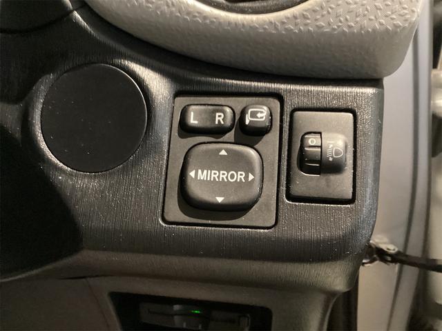 ヴィッツ Ｆ　ＥＴＣ　キーレスエントリー　電動格納ミラー　ＣＶＴ　衝突安全ボディ　ＡＢＳ　ＣＤ　エアコン　パワーステアリング　パワーウィンドウ（13枚目）