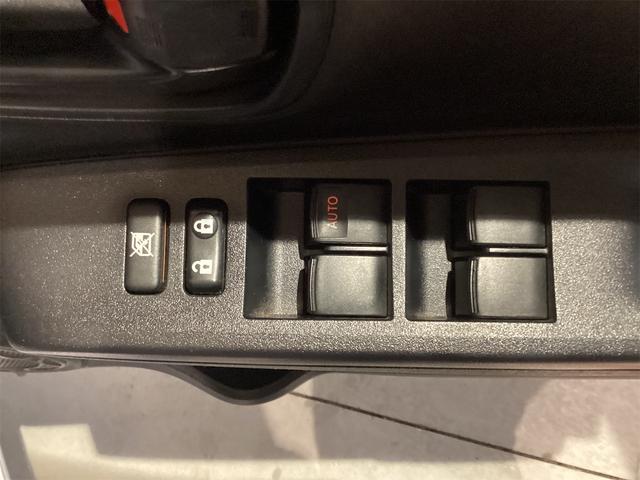 ヴィッツ Ｆ　ＥＴＣ　キーレスエントリー　電動格納ミラー　ＣＶＴ　衝突安全ボディ　ＡＢＳ　ＣＤ　エアコン　パワーステアリング　パワーウィンドウ（14枚目）