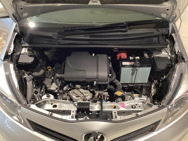 ヴィッツ Ｆ　ＥＴＣ　キーレスエントリー　電動格納ミラー　ＣＶＴ　衝突安全ボディ　ＡＢＳ　ＣＤ　エアコン　パワーステアリング　パワーウィンドウ（22枚目）