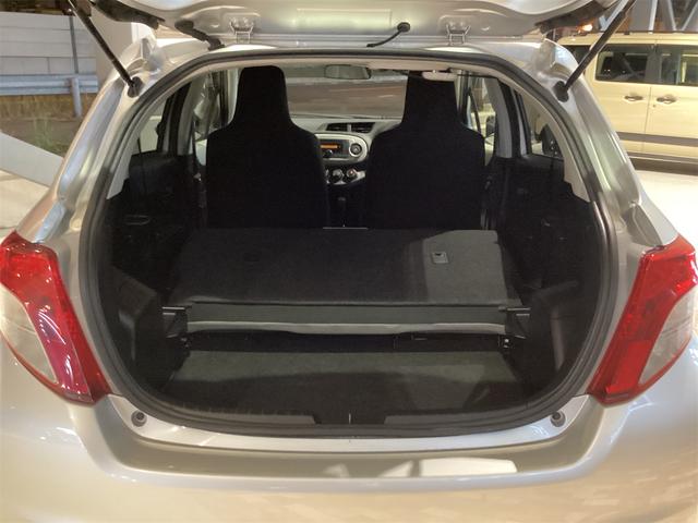 ヴィッツ Ｆ　ＥＴＣ　キーレスエントリー　電動格納ミラー　ＣＶＴ　衝突安全ボディ　ＡＢＳ　ＣＤ　エアコン　パワーステアリング　パワーウィンドウ（34枚目）