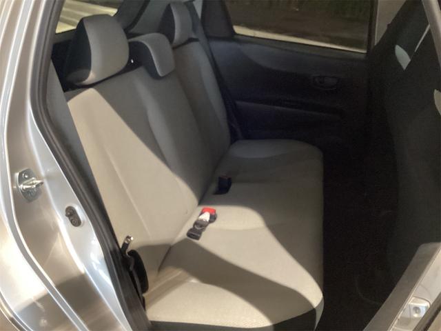 ヴィッツ Ｆ　ＥＴＣ　キーレスエントリー　電動格納ミラー　ＣＶＴ　衝突安全ボディ　ＡＢＳ　ＣＤ　エアコン　パワーステアリング　パワーウィンドウ（37枚目）