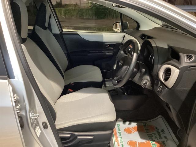 ヴィッツ Ｆ　ＥＴＣ　キーレスエントリー　電動格納ミラー　ＣＶＴ　衝突安全ボディ　ＡＢＳ　ＣＤ　エアコン　パワーステアリング　パワーウィンドウ（38枚目）