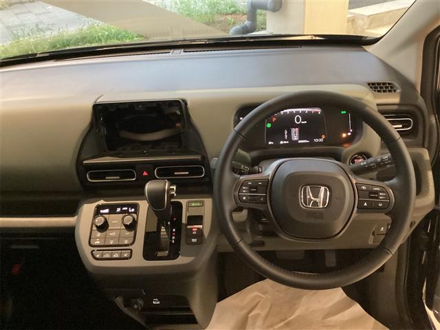 しっかりとした居住性。普段の街乗りからロングドライブまで変わらない快適性をお確かめください。