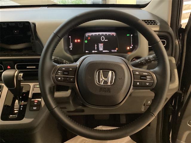 自ら操るハンドル！ドライバーの生命線です。お客様の目で実際にご確認ください。