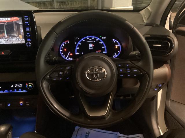 ヤリスクロス Ｚ　ディスプレイオーディオ　バックカメラ　クリアランスソナー　オートクルーズコントロール　レーンアシスト　パワーシート　衝突被害軽減システム　オートマチックハイビーム　ＬＥＤヘッドランプ　アルミホイール（9枚目）