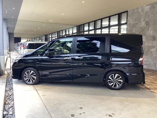 セレナ e-パワー ハイウェイスターV ドライブレコーダー 全周囲カメラ ナビ TV オートクルーズコントロール 衝突被害軽減システム 両側電動スライドドア LEDヘッドランプ スマートキー 電動格納ミラー 3列シート CVT(8枚目)