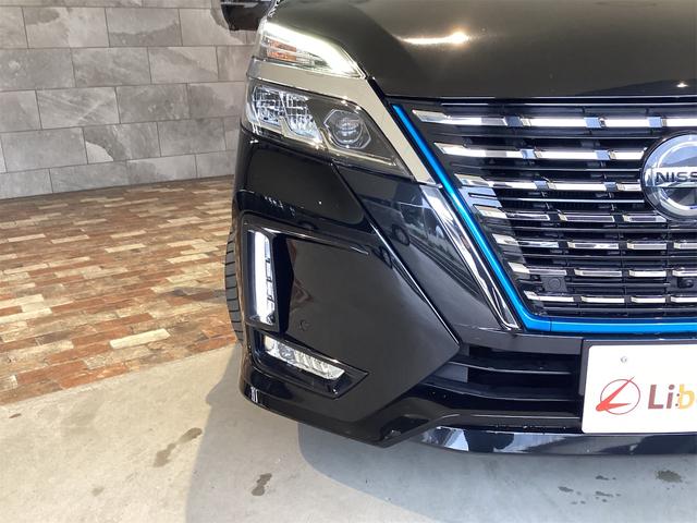 セレナ e-パワー ハイウェイスターV ドライブレコーダー 全周囲カメラ ナビ TV オートクルーズコントロール 衝突被害軽減システム 両側電動スライドドア LEDヘッドランプ スマートキー 電動格納ミラー 3列シート CVT(24枚目)