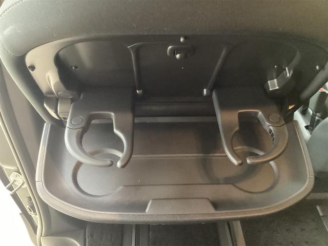 セレナ e-パワー ハイウェイスターV ドライブレコーダー 全周囲カメラ ナビ TV オートクルーズコントロール 衝突被害軽減システム 両側電動スライドドア LEDヘッドランプ スマートキー 電動格納ミラー 3列シート CVT(35枚目)