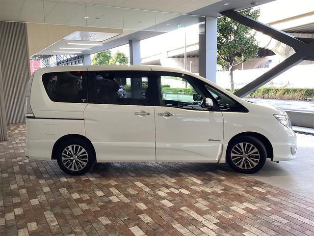 セレナ ハイウェイスター　Ｖセレクション＋セーフティ　ＳＨＶ　バックカメラ　ナビ　ＴＶ　オートクルーズコントロール　レーンアシスト　衝突被害軽減システム　両側電動スライドドア　オートライト　ＬＥＤヘッドランプ　スマートキー　電動格納ミラー　後席モニター（4枚目）