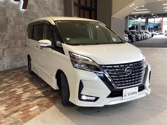 セレナ ハイウェイスターＶ　ＥＴＣ　全周囲カメラ　ＴＶ　クリアランスソナー　オートクルーズコントロール　衝突被害軽減システム　両側電動スライドドア　オートライト　ＬＥＤヘッドランプ　スマートキー　アイドリングストップ（3枚目）