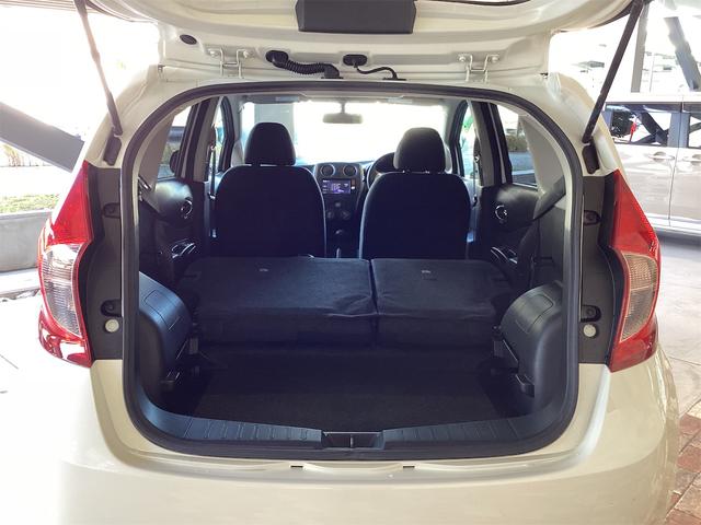 ノート Ｘ　ＥＴＣ　ナビ　ＴＶ　アルミホイール　スマートキー　アイドリングストップ　電動格納ミラー　ＣＶＴ　盗難防止システム　衝突安全ボディ　ＡＢＳ　ＣＤ　ＵＳＢ　エアコン　パワーステアリング　パワーウィンドウ（27枚目）