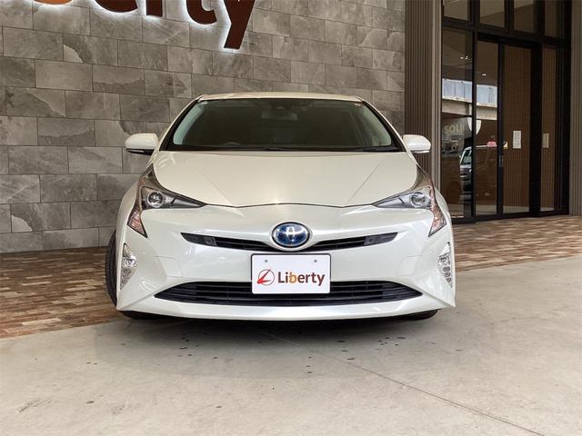 トヨタ プリウス 2枚目