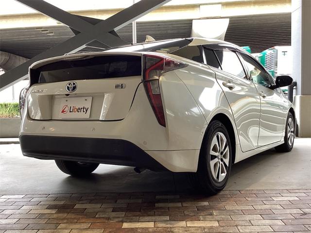 トヨタ プリウス 5枚目